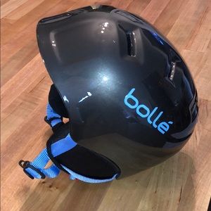 Like New Bolle kids ski helmet